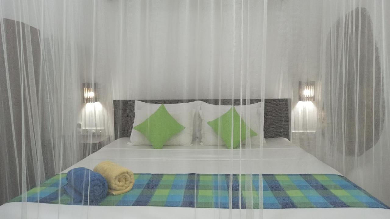 Butterfly Jewel Bed & Breakfast Unawatuna Ngoại thất bức ảnh