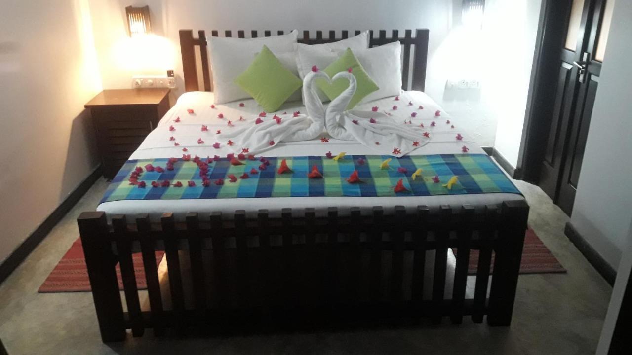 Butterfly Jewel Bed & Breakfast Unawatuna Ngoại thất bức ảnh