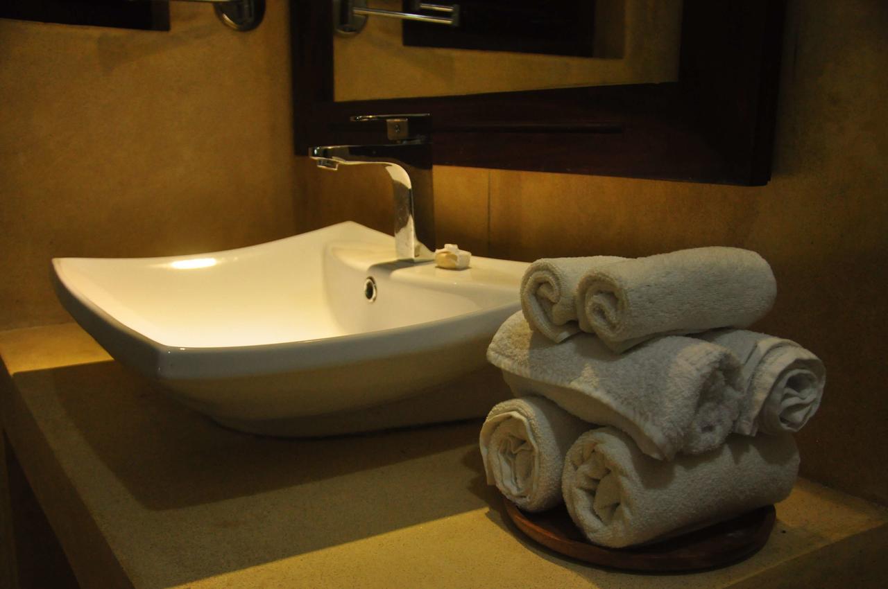 Butterfly Jewel Bed & Breakfast Unawatuna Ngoại thất bức ảnh