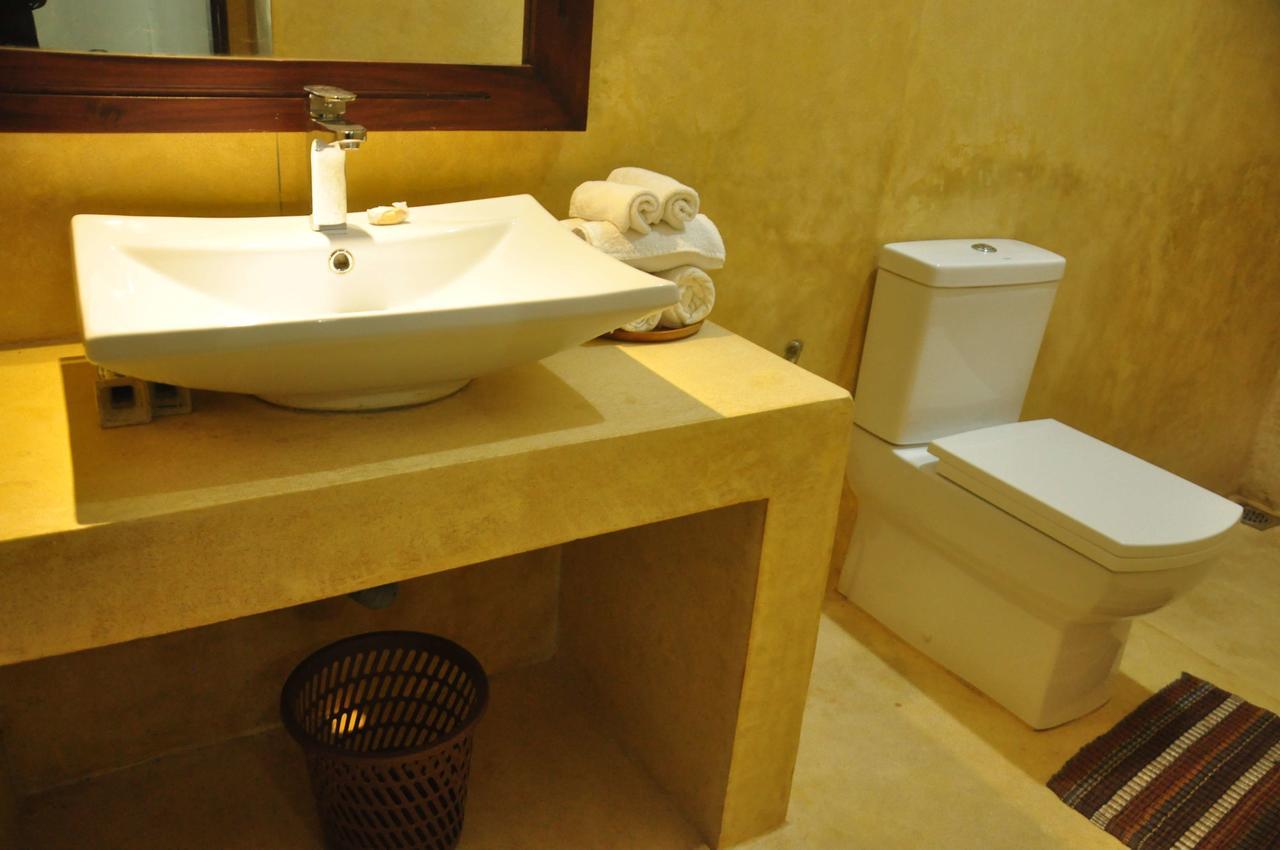 Butterfly Jewel Bed & Breakfast Unawatuna Ngoại thất bức ảnh