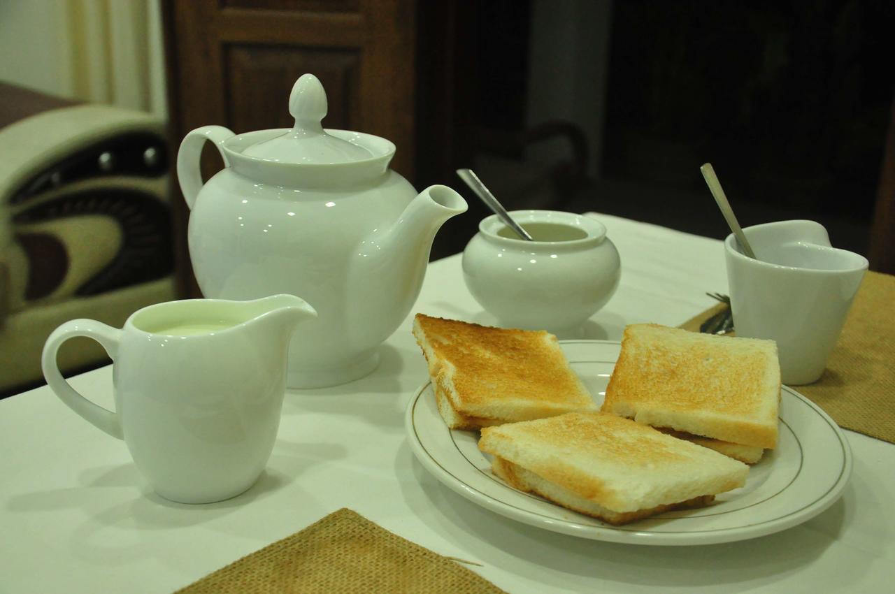 Butterfly Jewel Bed & Breakfast Unawatuna Ngoại thất bức ảnh