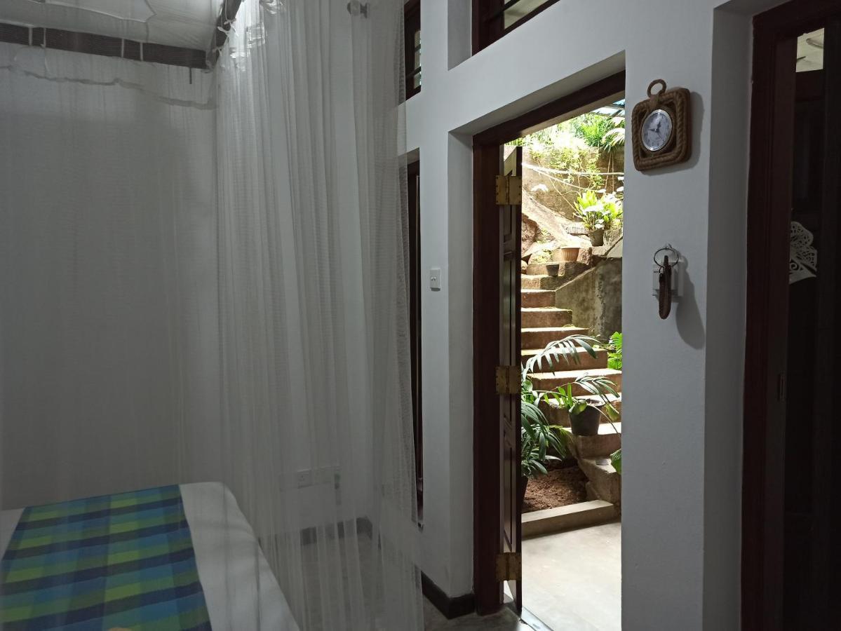 Butterfly Jewel Bed & Breakfast Unawatuna Ngoại thất bức ảnh